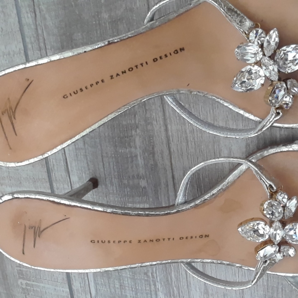 GIUSEPPE ZANOTTI..JEWELED SANDALS..39.5 - Picture 3 of 9